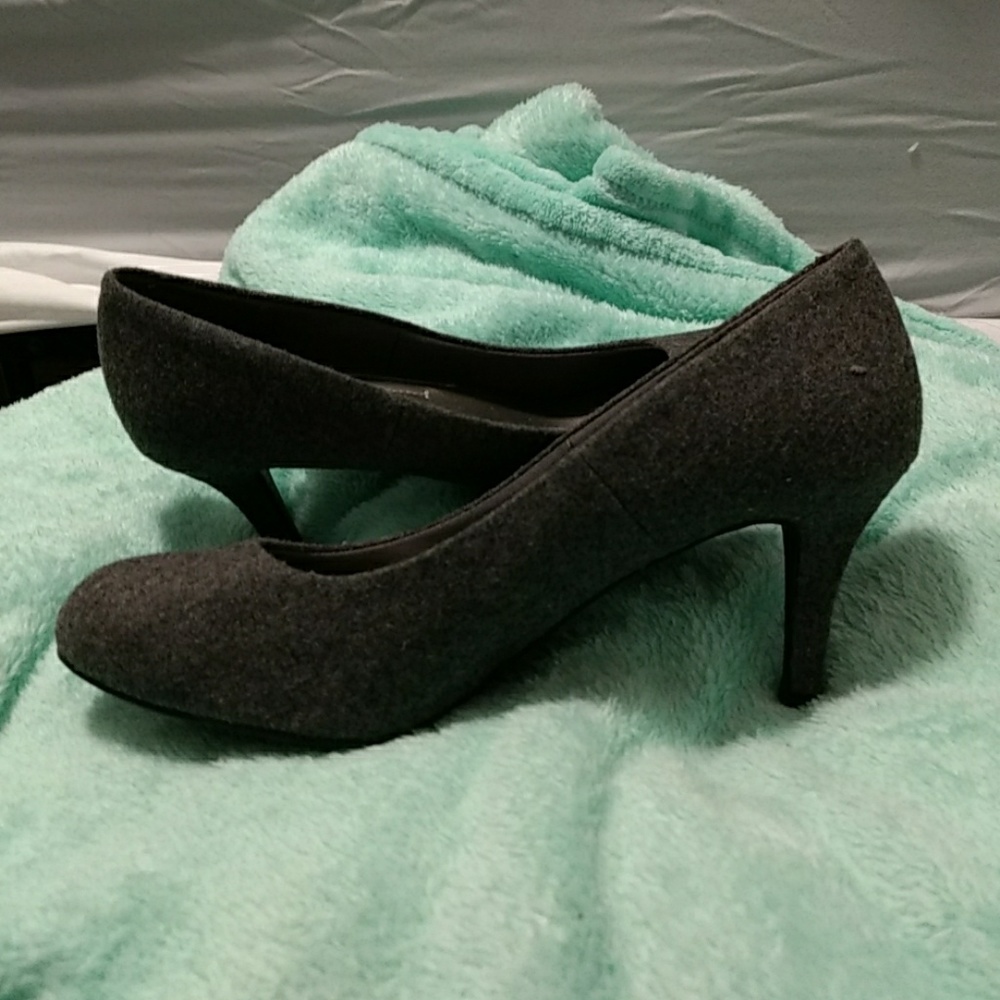 Comfort plus by payless grey heels
